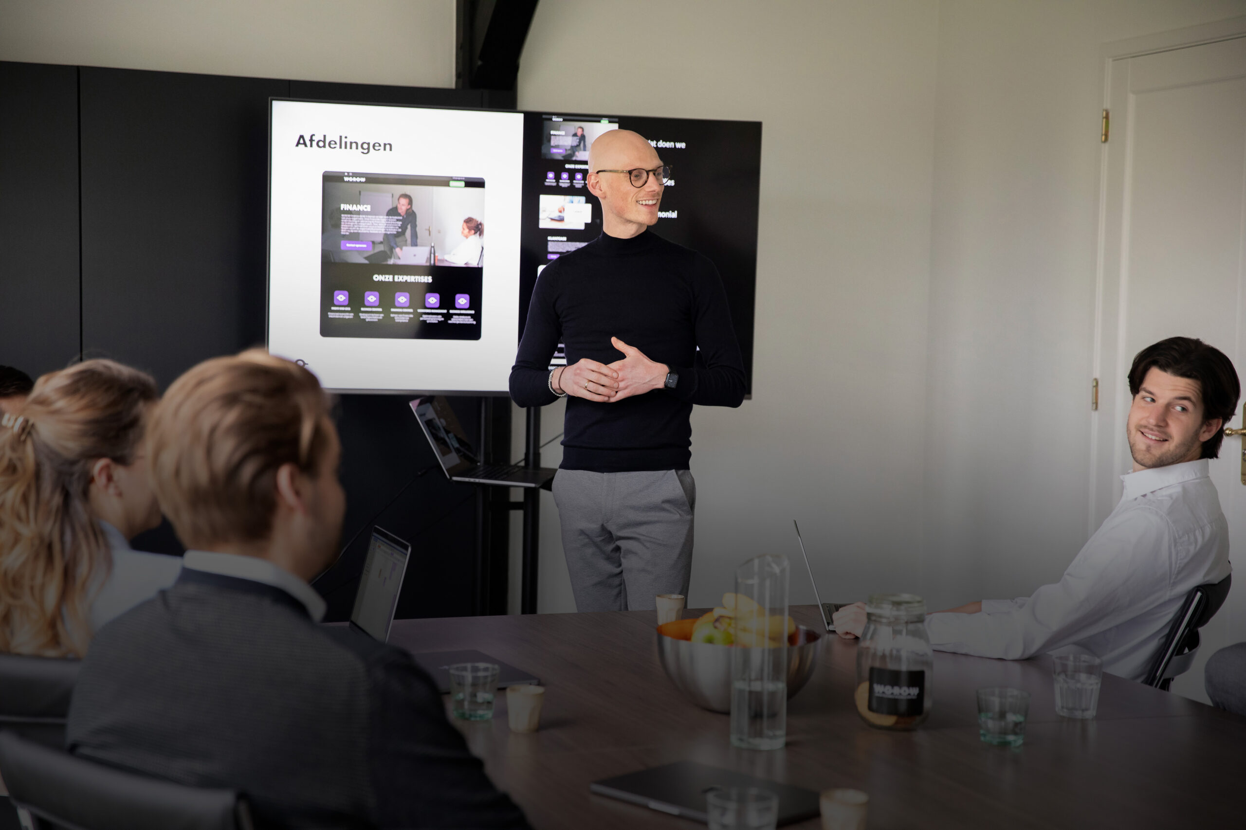 Een presentatie aan klant over customer journey en marketingfunnel